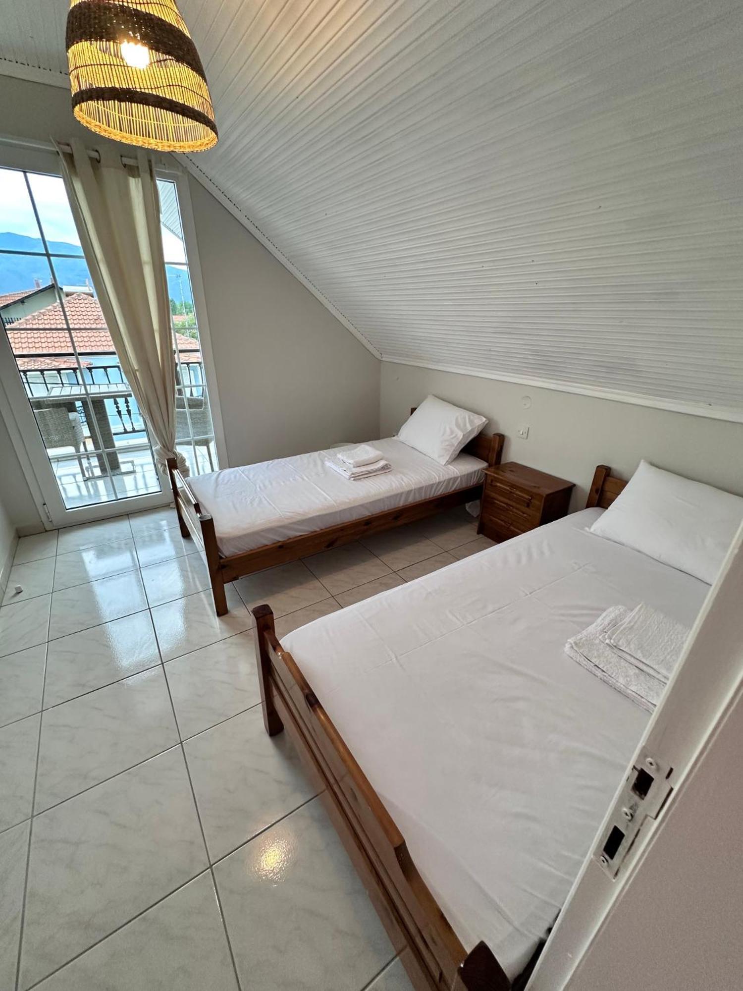 Apartment Vrasna Beach Apartments