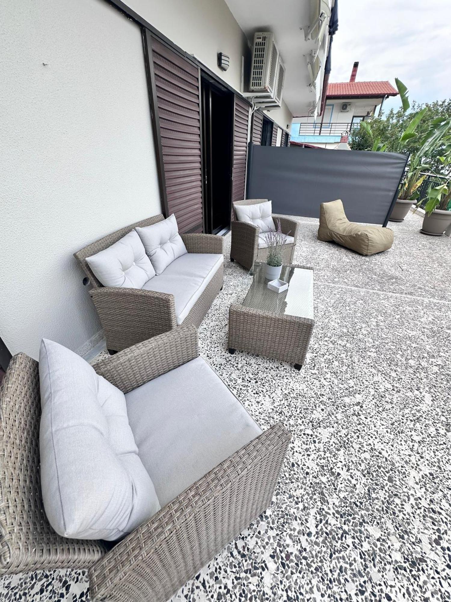 Vrasna Beach Apartments